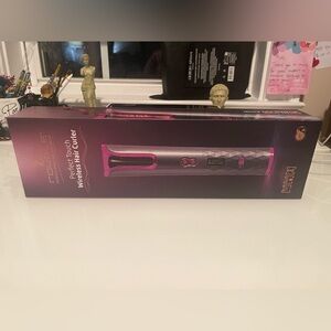 New ROYALE genius heating element Wireless hair curler. original price $500.❤️